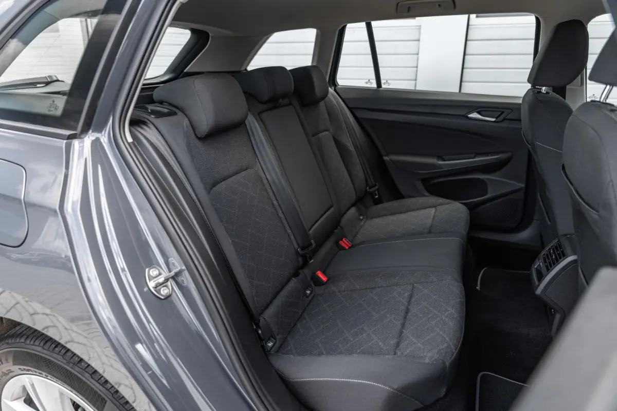1.0 eTSI 110pk DSG Life | Navigatie | App Connect | Parkeersensoren | Cruise Control