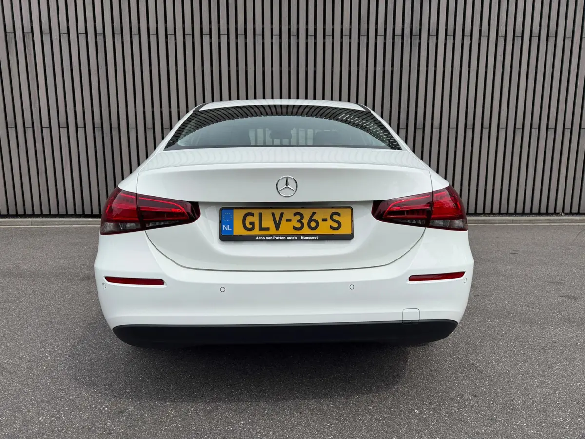 250 e /Apple CarPlay /18 inch AMG /Navigatie /Stoelverwarming