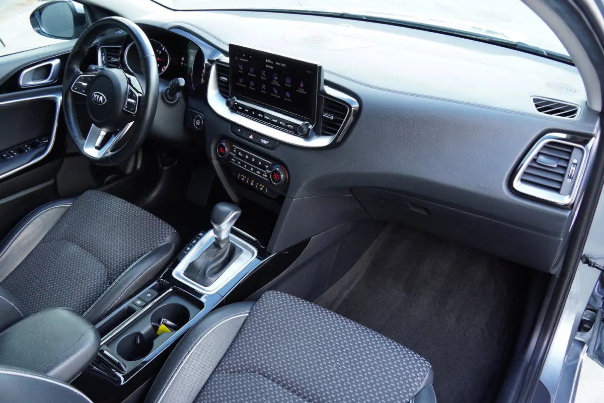 1.0 T-GDi MHEV DynamicPlusLine Automaat 2021 Cruise contole lane assist Stoelverwarming Navi Carplay