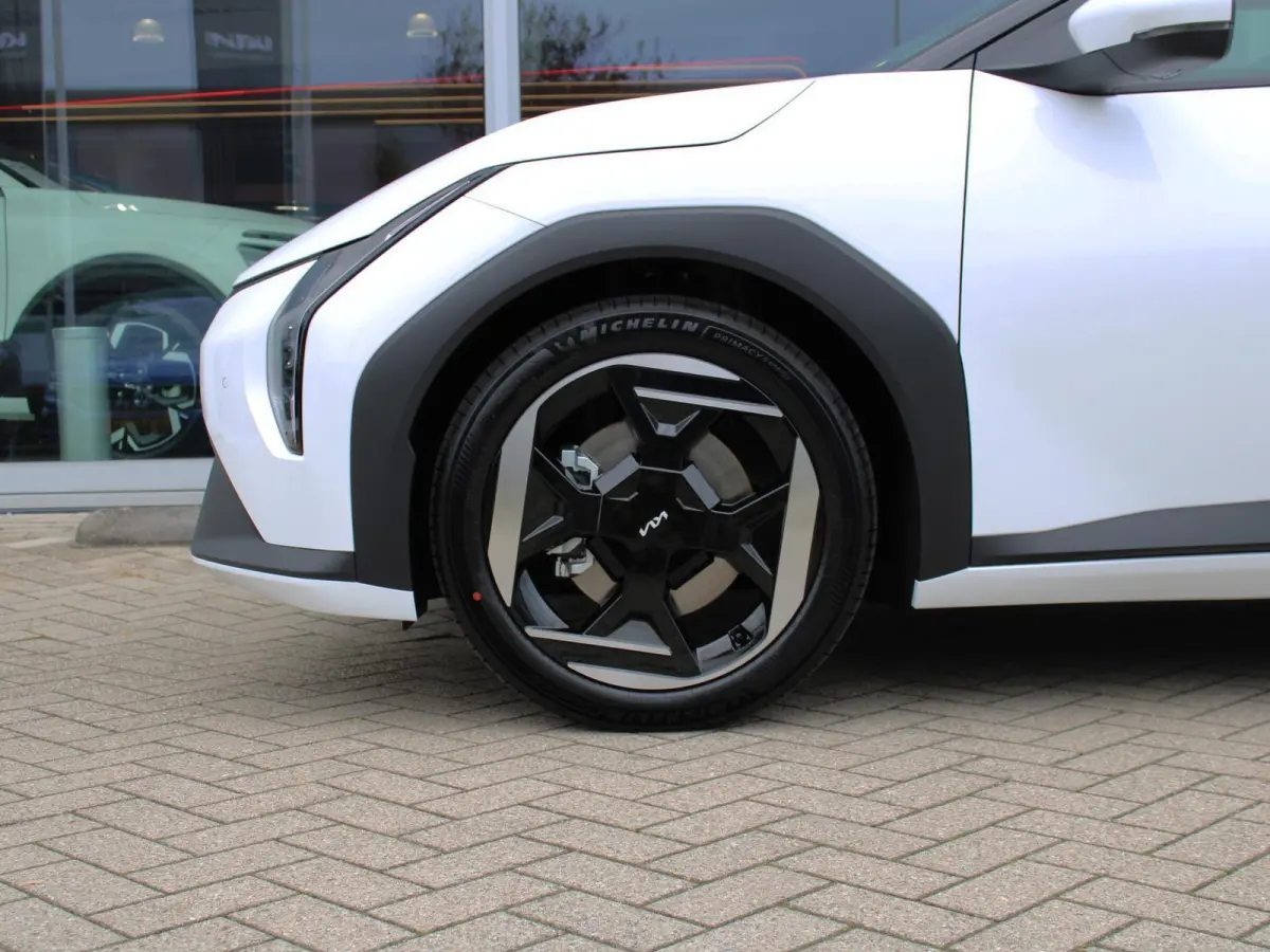 Plus Advanced 58.3 kWh | DIRECT LEVERBAAR | Panodak | Navi. | Clima. | Adapt. Cruise. | Stoel&Stuur Verwarming | Dodehoekassistentie | Harman Kardon