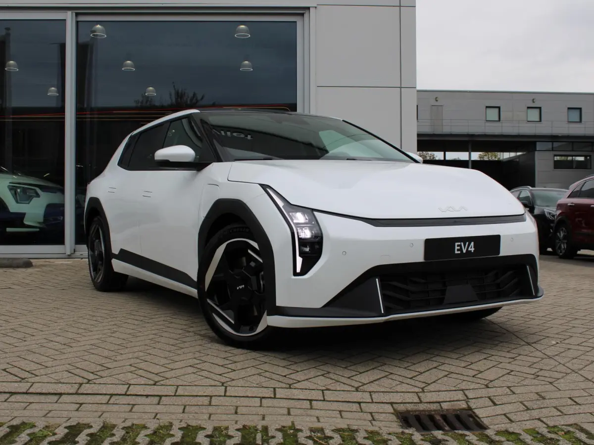Plus Advanced 58.3 kWh | DIRECT LEVERBAAR | Panodak | Navi. | Clima. | Adapt. Cruise. | Stoel&Stuur Verwarming | Dodehoekassistentie | Harman Kardon