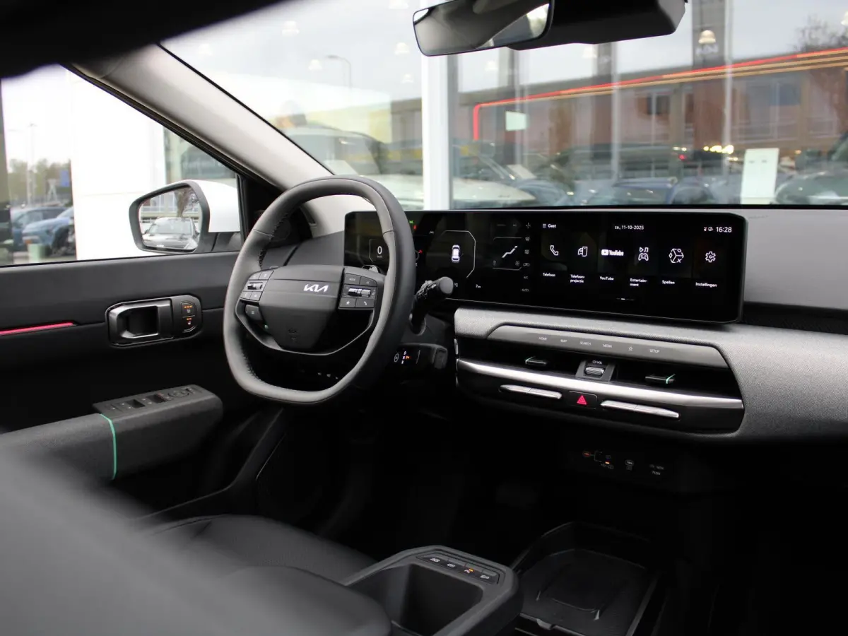 Plus Advanced 58.3 kWh | DIRECT LEVERBAAR | Panodak | Navi. | Clima. | Adapt. Cruise. | Stoel&Stuur Verwarming | Dodehoekassistentie | Harman Kardon