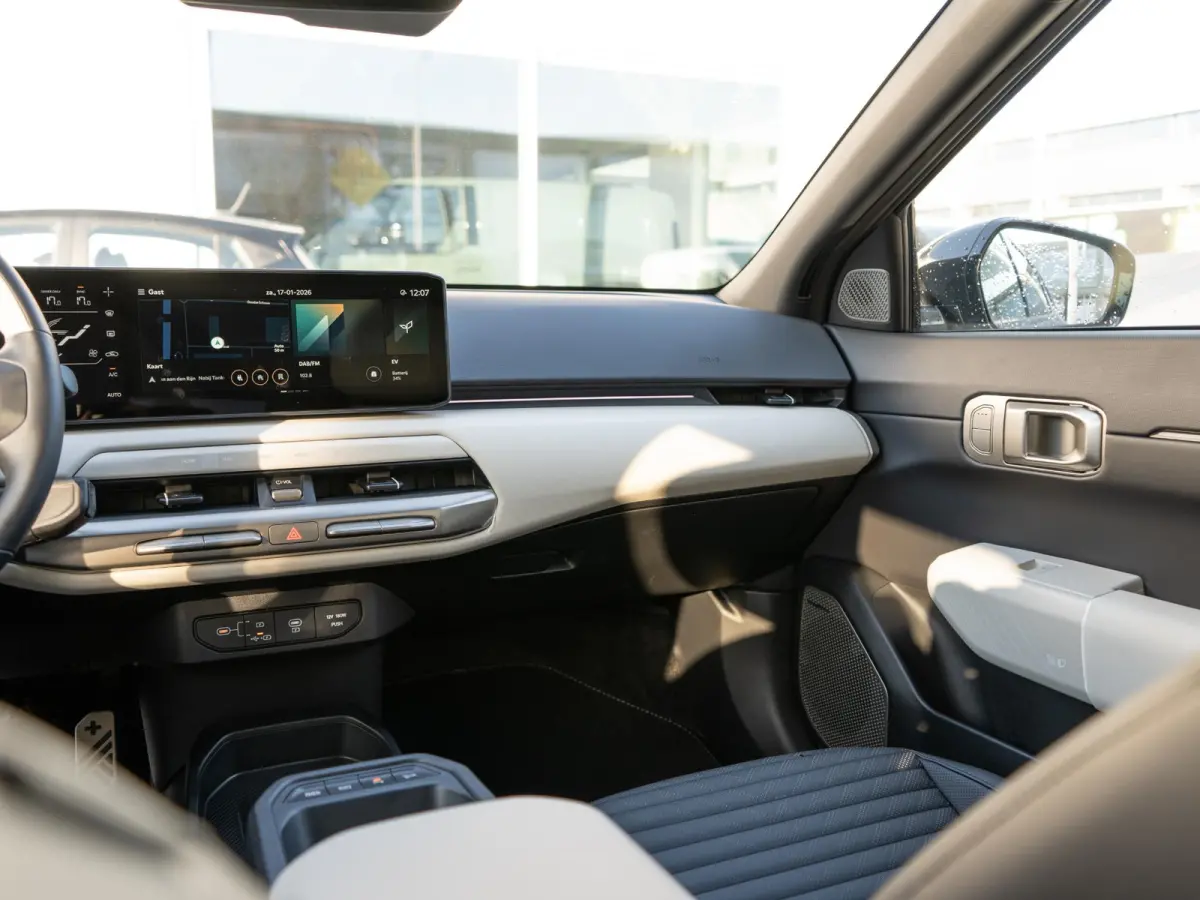 GT-Line 81.4 kWh | Staat al in bestelling | Schuifkanteldak | Stoel en stuurverwarming | Elektrische achterklep | Panorama | LMV | Speciale kleur