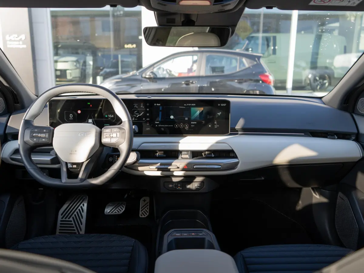 GT-Line 81.4 kWh | Staat al in bestelling | Schuifkanteldak | Stoel en stuurverwarming | Elektrische achterklep | Panorama | LMV | Speciale kleur
