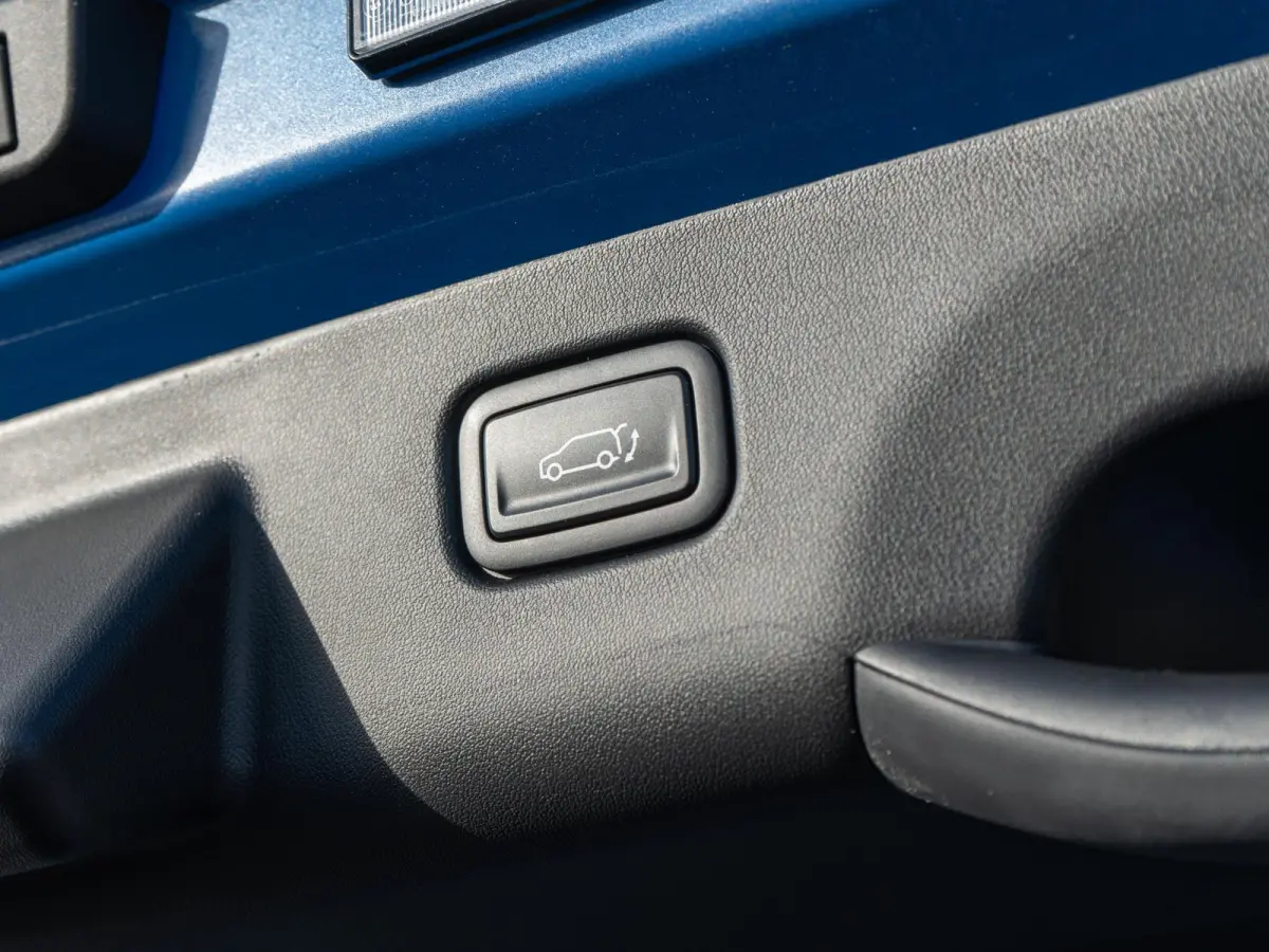 GT-Line 81.4 kWh | Staat al in bestelling | Schuifkanteldak | Stoel en stuurverwarming | Elektrische achterklep | Panorama | LMV | Speciale kleur