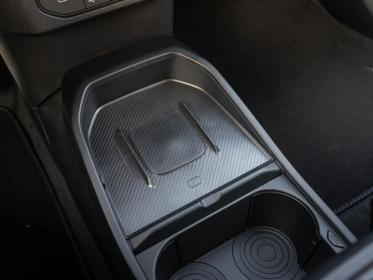 GT-Line 81.4 kWh | Staat al in bestelling | Schuifkanteldak | Stoel en stuurverwarming | Elektrische achterklep | Panorama | LMV | Speciale kleur
