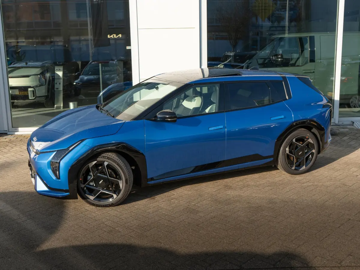 GT-Line 81.4 kWh | Staat al in bestelling | Schuifkanteldak | Stoel en stuurverwarming | Elektrische achterklep | Panorama | LMV | Speciale kleur