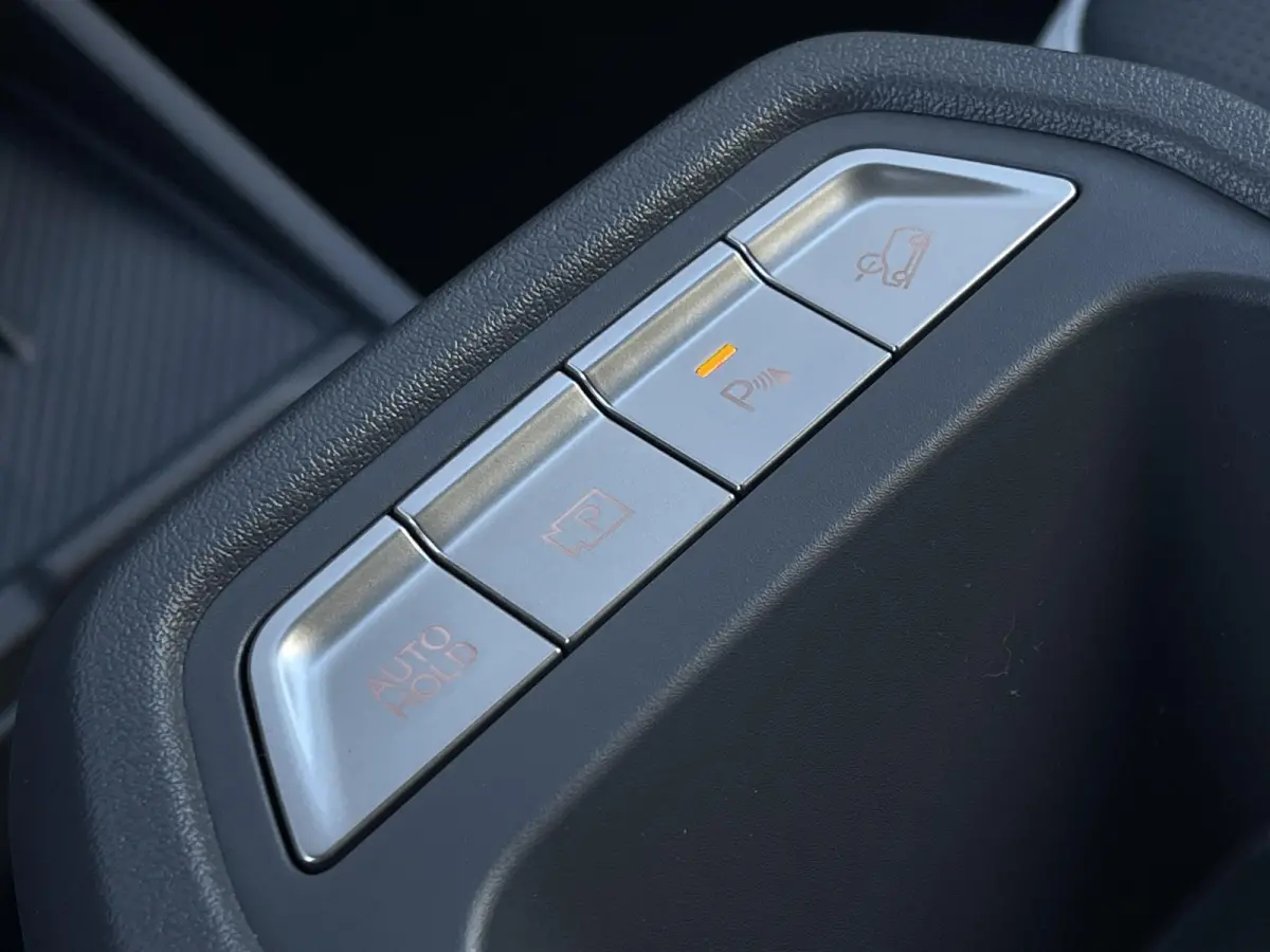 GT-Line Business Edition 81.4 kWh | 563km WLTP | Stoel-/stuurverwarming | Mogelijk €2500 voorraadvoordeel!*