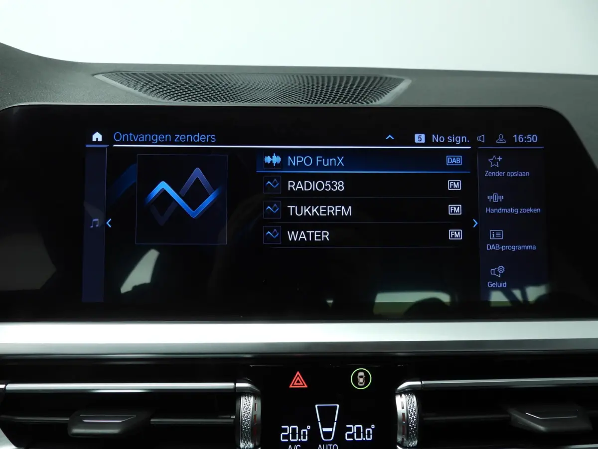 320e | Laserlicht | Leder | Navigatie | Active cruise | Trekhaak | Sportstoelen | Stoelverwarming | DAB | Hifi speakers | Alu 18 inch