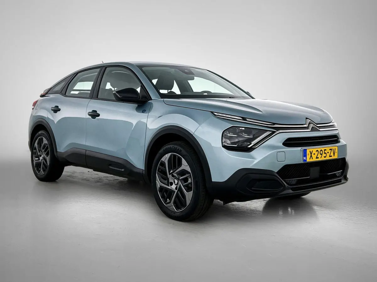 You 50 kWh 136pk | Accu 96% | 3-Fase | Navigatie via Apple Carplay en Android auto | Automatische airco | Camera achter | Cruise control | Lichtmetalen velgen