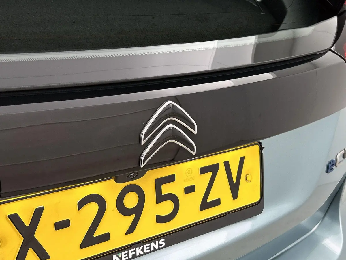 You 50 kWh 136pk | Accu 96% | 3-Fase | Navigatie via Apple Carplay en Android auto | Automatische airco | Camera achter | Cruise control | Lichtmetalen velgen