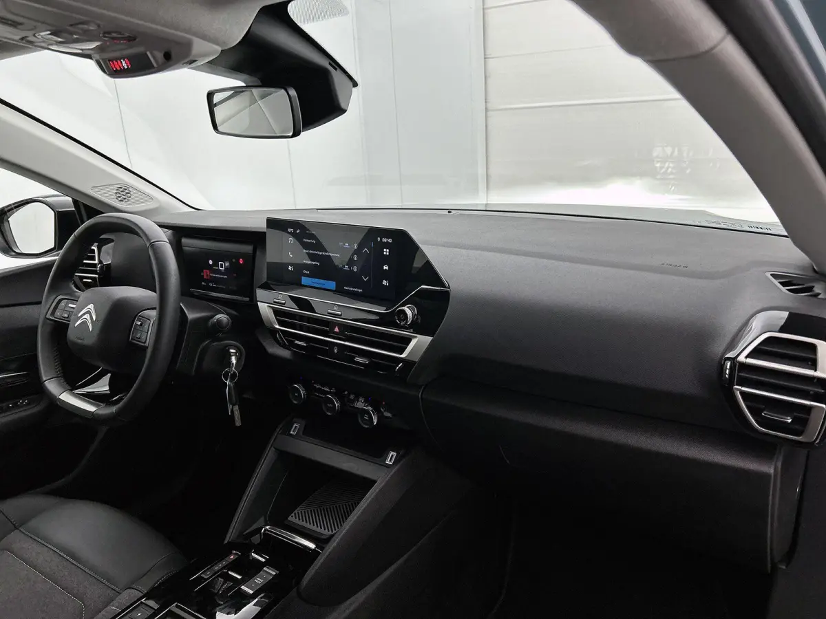 You 50 kWh 136pk | Accu 96% | 3-Fase | Navigatie via Apple Carplay en Android auto | Automatische airco | Camera achter | Cruise control | Lichtmetalen velgen
