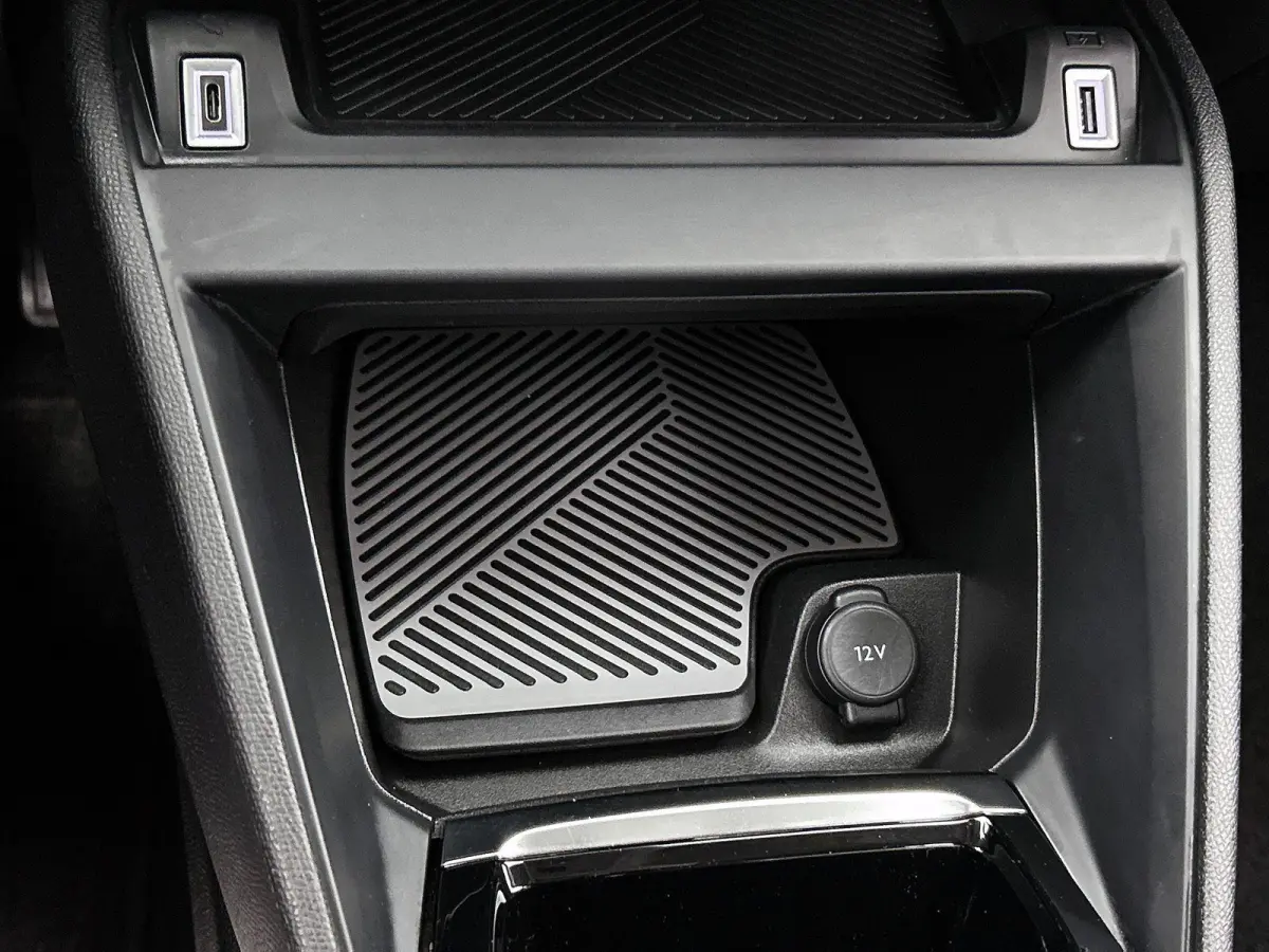 You 50 kWh 136pk | Accu 96% | 3-Fase | Navigatie via Apple Carplay en Android auto | Automatische airco | Camera achter | Cruise control | Lichtmetalen velgen