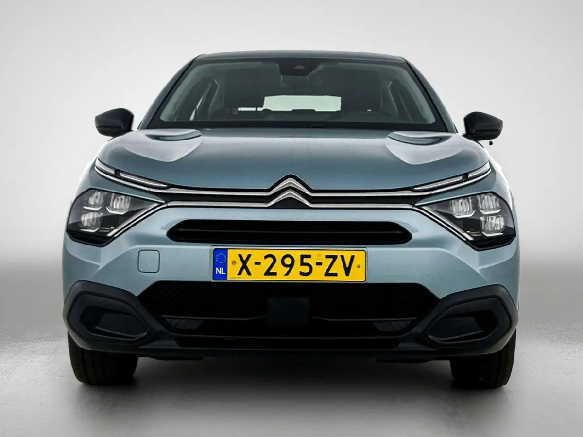 You 50 kWh 136pk | Accu 96% | 3-Fase | Navigatie via Apple Carplay en Android auto | Automatische airco | Camera achter | Cruise control | Lichtmetalen velgen