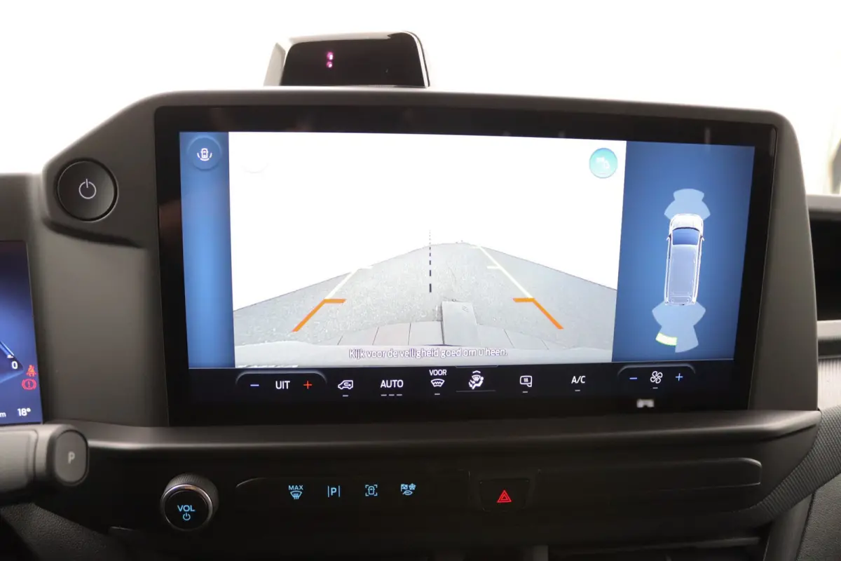 320 L1H1 Trend 71 kWh | 3 Jaar Extra Garantie! | Grotere Accu | CarPlay/Android Auto | LED | Parkeersensoren | Verwarmde Voorruit | DAB