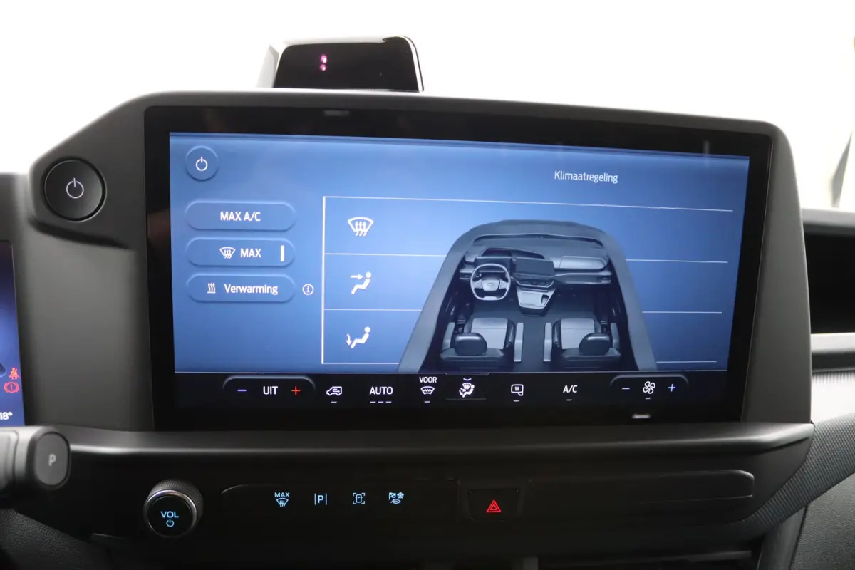 320 L1H1 Trend 71 kWh | 3 Jaar Extra Garantie! | Grotere Accu | CarPlay/Android Auto | LED | Parkeersensoren | Verwarmde Voorruit | DAB