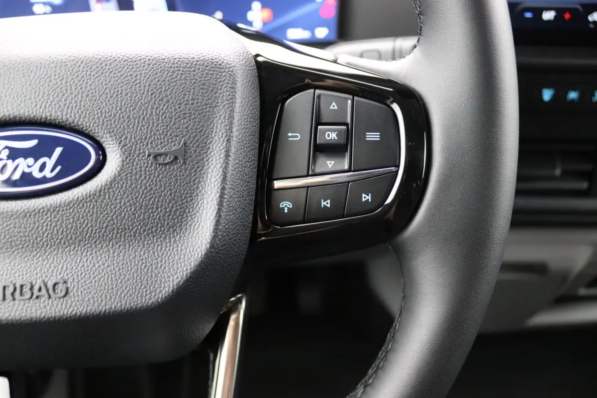 320 L1H1 Trend 71 kWh | 3 Jaar Extra Garantie! | Grotere Accu | CarPlay/Android Auto | LED | Parkeersensoren | Verwarmde Voorruit | DAB