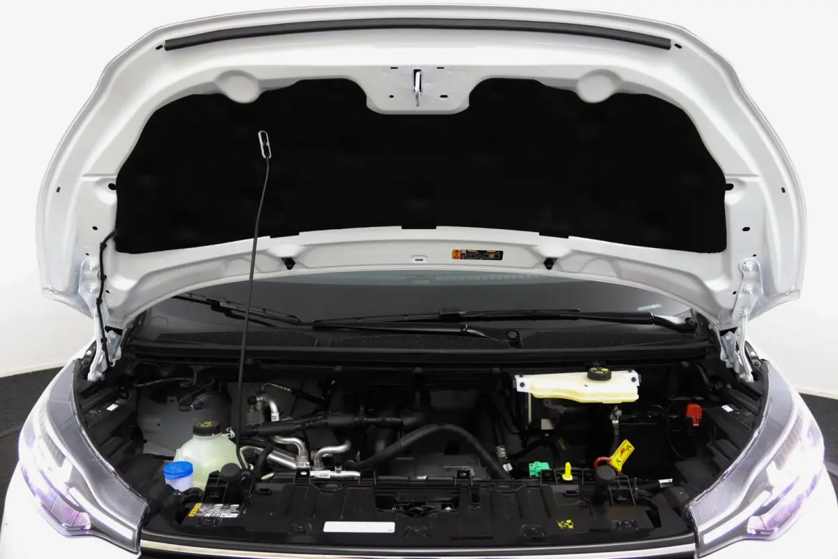 320 L1H1 Trend 71 kWh | Grotere Accu | 3-Jaar Extra Garantie! | Bijrijdersbank | LED | CarPlay/Android Auto | Cruise Control | Parkeersensoren | Camera
