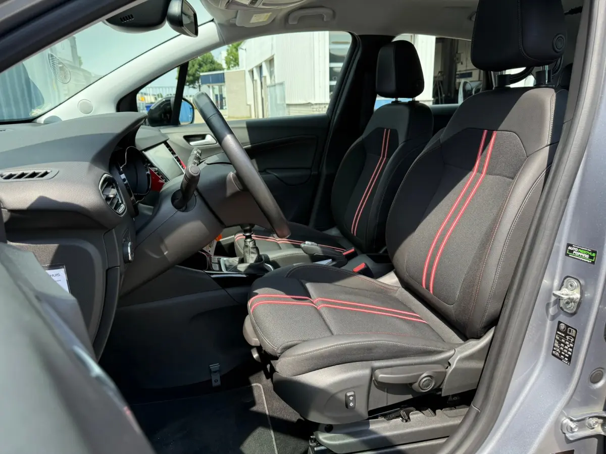 1.2 Turbo GS Line Trekhaak | Achteruitrijcamera | Comfort stoelen | Cruise control | Airco | Apple carplay & Android auto