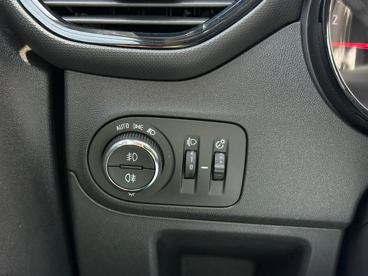 1.2 Turbo GS Line Trekhaak | Achteruitrijcamera | Comfort stoelen | Cruise control | Airco | Apple carplay & Android auto