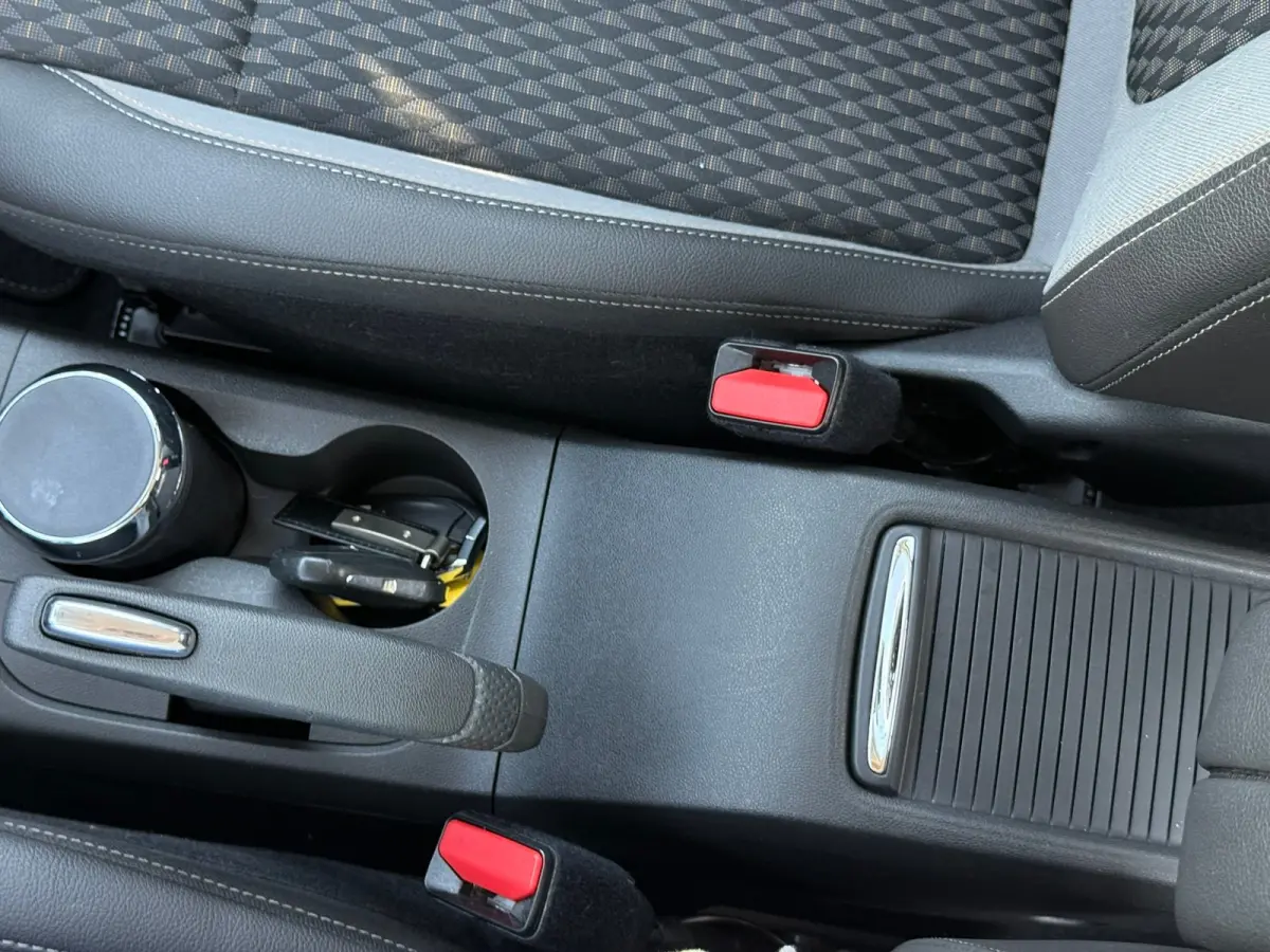 1.2 Turbo Innovation Cruise control | Keyless | Airco | Navigatie | Led | Parkeersensoren achter | Dealer onderhouden | Apple carplay & Android auto