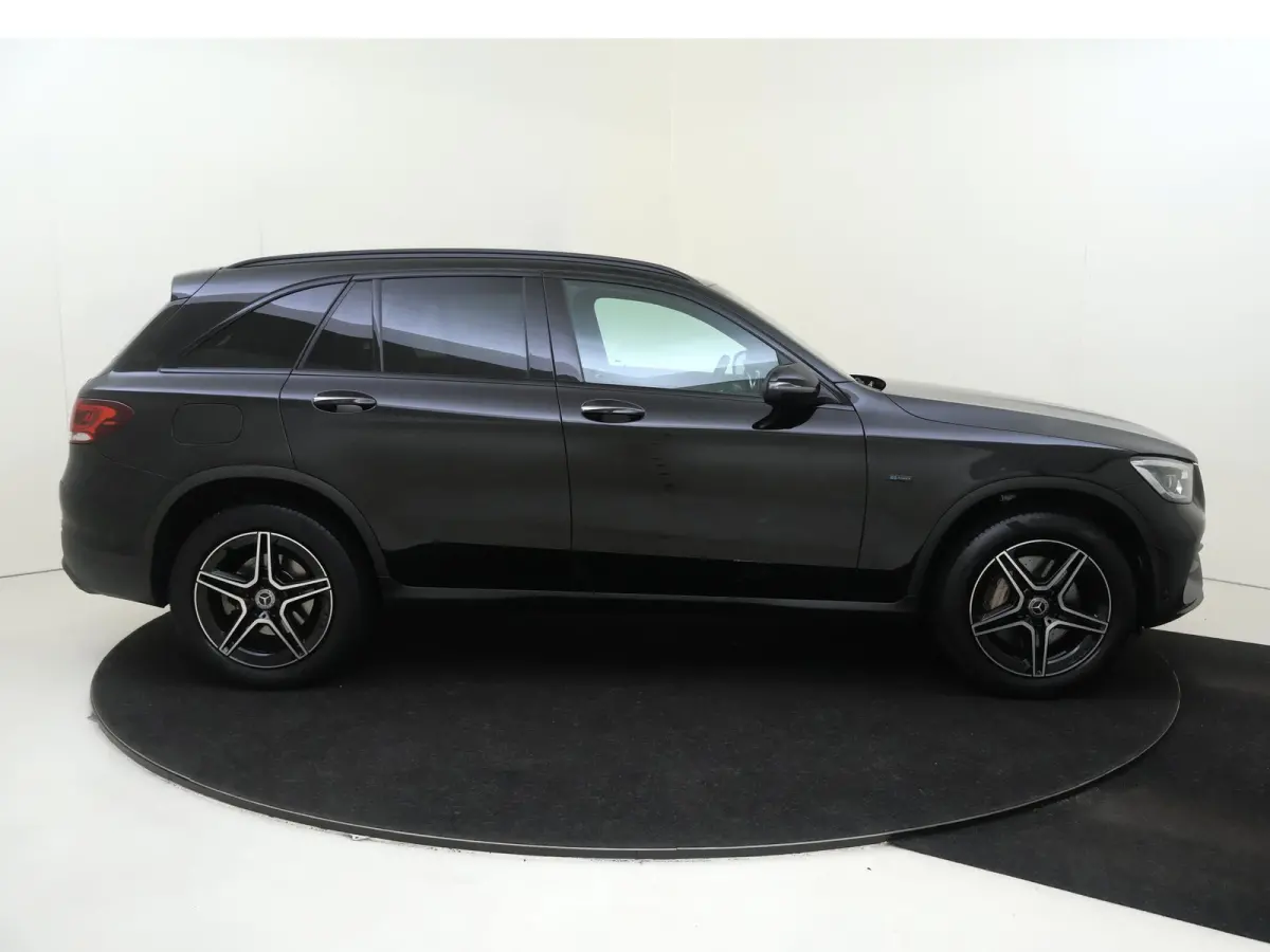 300e 4MATIC Business Solution AMG / Memory-Stoelen / Burmester / Panorama-dak / 360Graden-Camera /