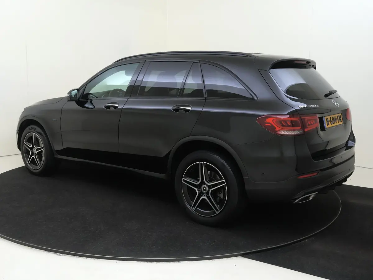 300e 4MATIC Business Solution AMG / Memory-Stoelen / Burmester / Panorama-dak / 360Graden-Camera /
