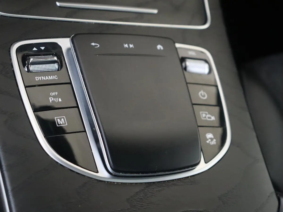300e 4MATIC Business Solution AMG / Memory-Stoelen / Burmester / Panorama-dak / 360Graden-Camera /