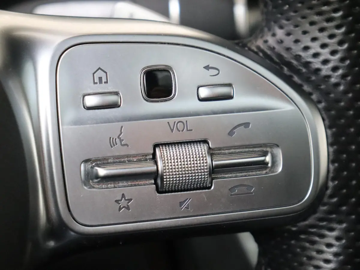 300e 4MATIC Business Solution AMG / Memory-Stoelen / Burmester / Panorama-dak / 360Graden-Camera /