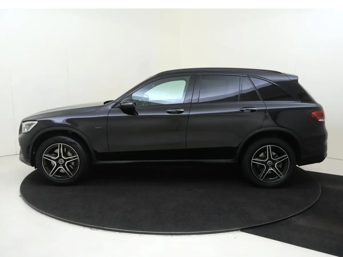 300e 4MATIC Business Solution AMG / Memory-Stoelen / Burmester / Panorama-dak / 360Graden-Camera /
