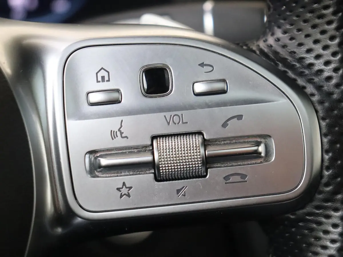 300e 4MATIC Business Solution AMG / Memory-Stoelen / Burmester / Panorama-dak / 360Graden-Camera /