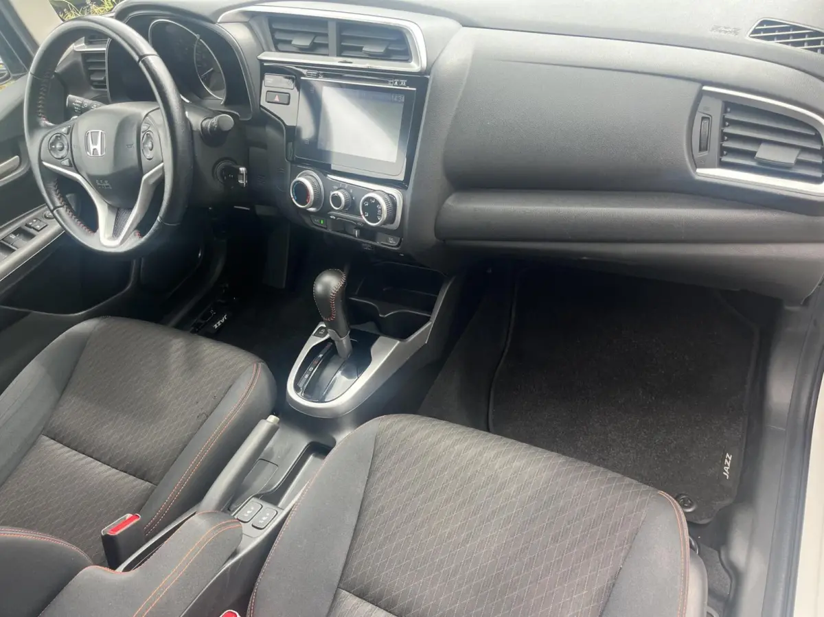 1.5 i-VTEC Dynamic 131PK TREKHAAK+1E EIG.+LED+PDC