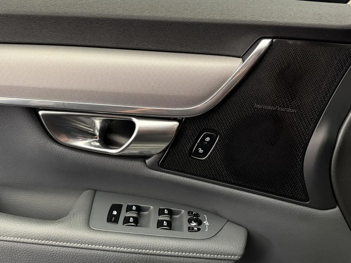 2.0 T6 AWD R-Design H/K Camera Elek Stoel Leer Trekhaak