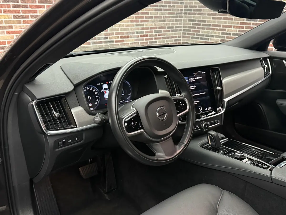 2.0 T6 AWD R-Design H/K Camera Elek Stoel Leer Trekhaak