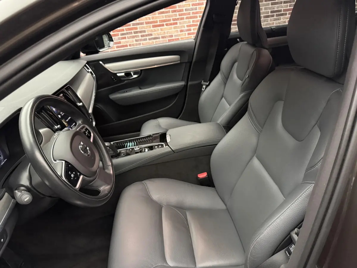 2.0 T6 AWD R-Design H/K Camera Elek Stoel Leer Trekhaak