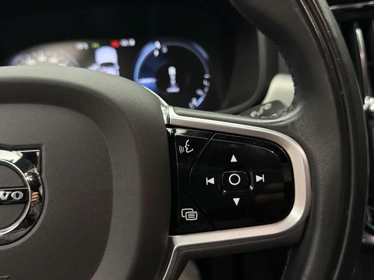 2.0 T6 AWD R-Design H/K Camera Elek Stoel Leer Trekhaak