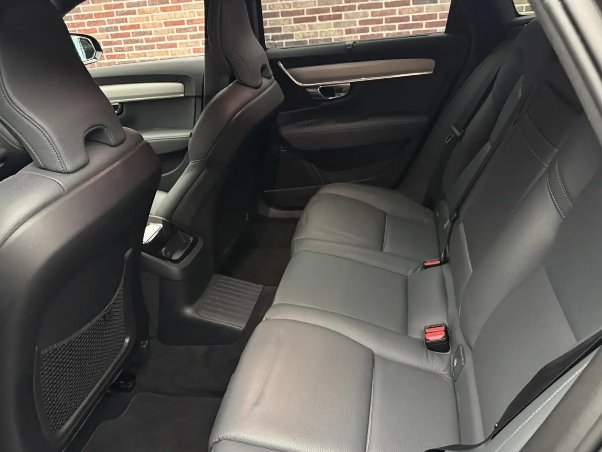 2.0 T6 AWD R-Design H/K Camera Elek Stoel Leer Trekhaak