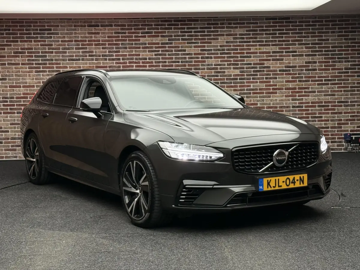 2.0 T6 AWD R-Design H/K Camera Elek Stoel Leer Trekhaak
