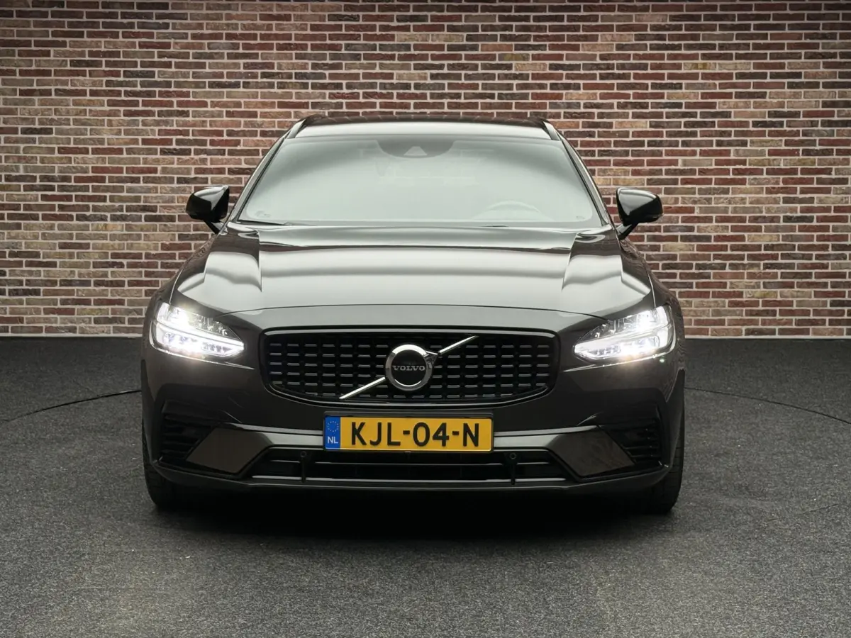2.0 T6 AWD R-Design H/K Camera Elek Stoel Leer Trekhaak