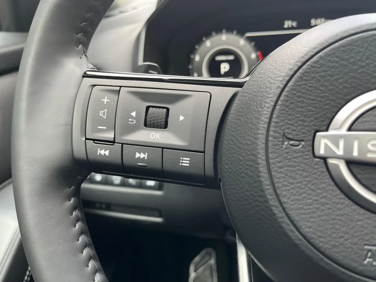 1.3 MHEV Xtronic N-Connecta | Panoramadak | HUD | Adapt. Cruise Control| Stoelverwarming | Carplay