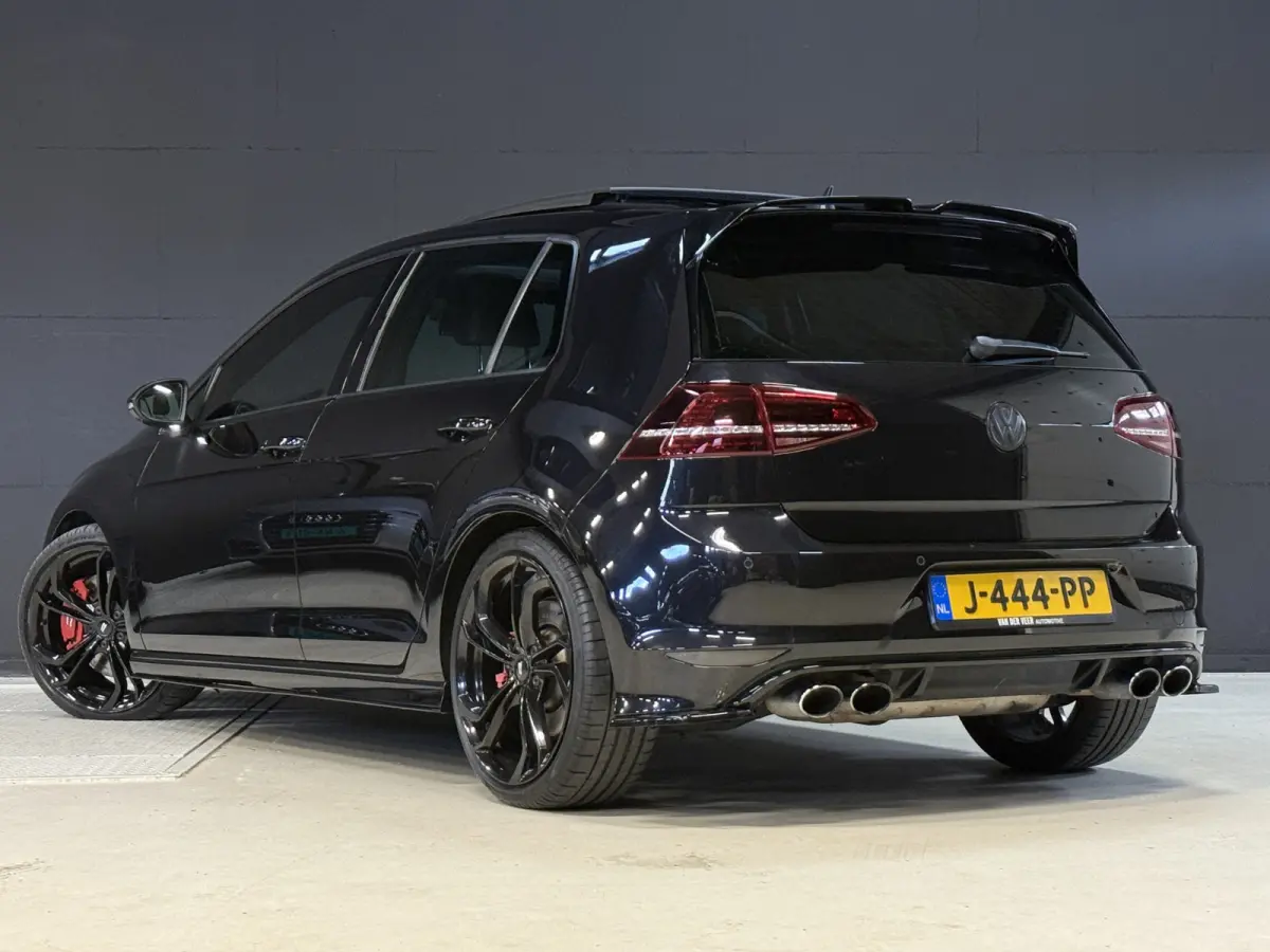2.0 TSI R 4Motion | Camera | Panoramadak | 300PK | Stoelverwarming | Leder