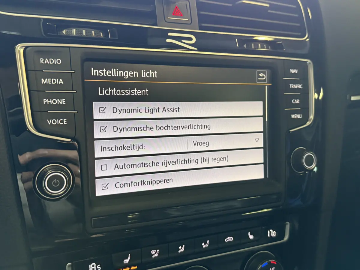 2.0 TSI R 4Motion | Camera | Panoramadak | 300PK | Stoelverwarming | Leder
