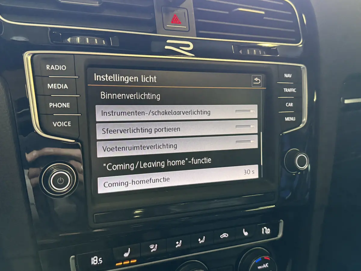 2.0 TSI R 4Motion | Camera | Panoramadak | 300PK | Stoelverwarming | Leder