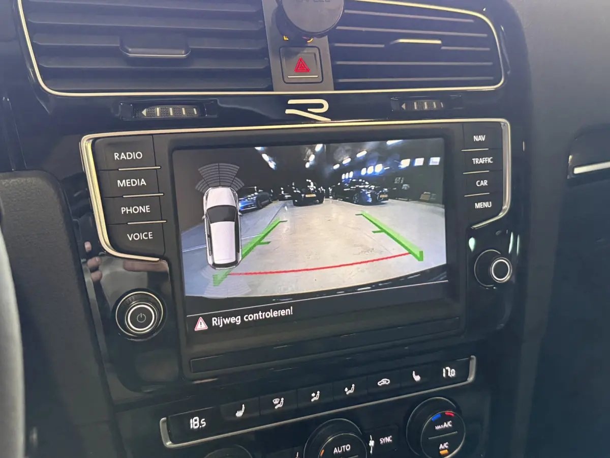 2.0 TSI R 4Motion | Camera | Panoramadak | 300PK | Stoelverwarming | Leder