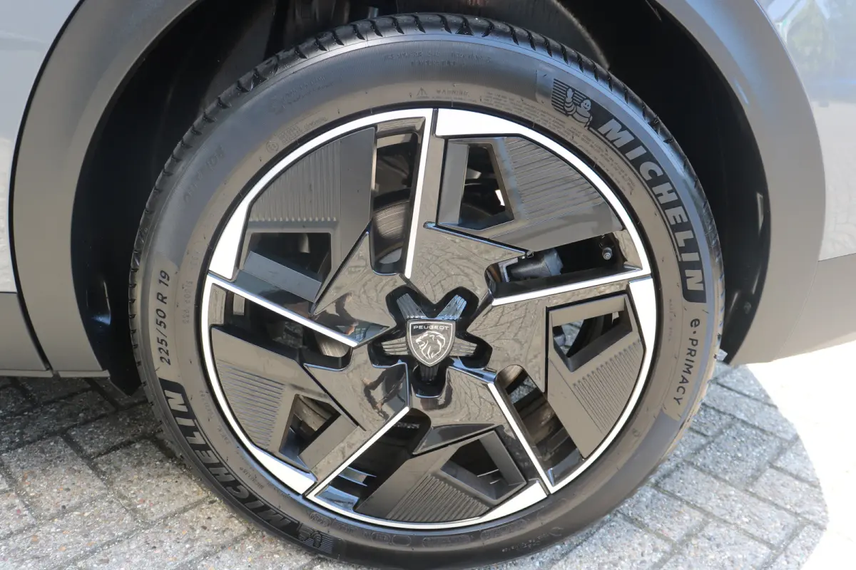 GT Avantage 58 kWh | Camera | Winterpakket | Navi | Warmtepomp | Leder/alcantara | Keyless |