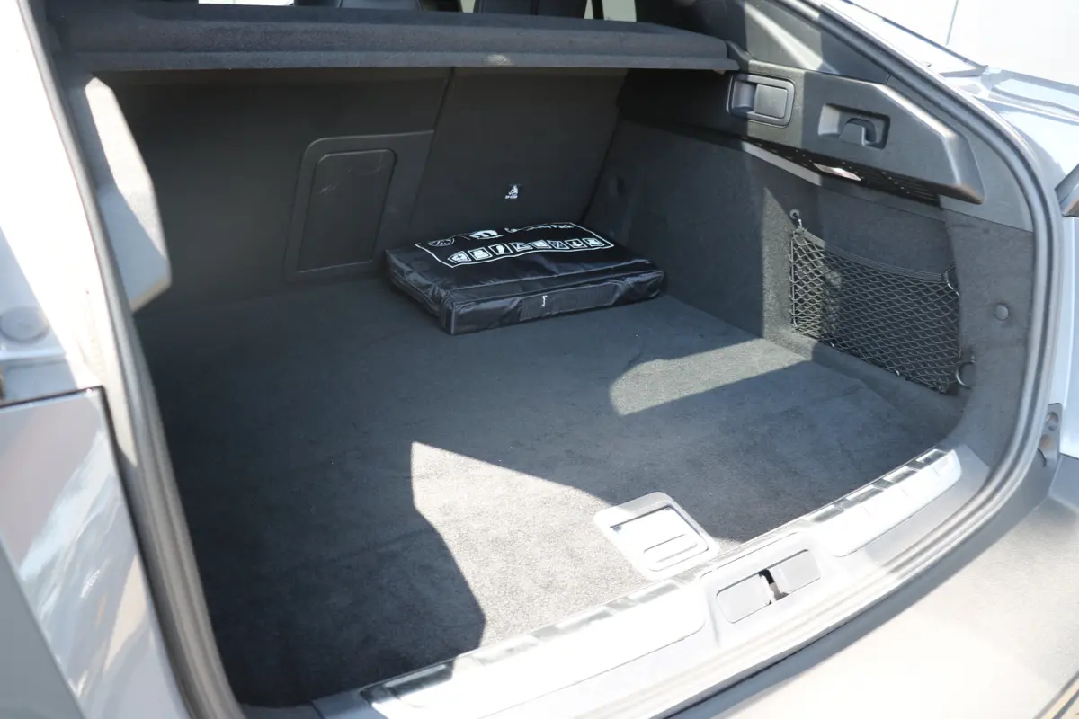 GT Avantage 58 kWh | Camera | Winterpakket | Navi | Warmtepomp | Leder/alcantara | Keyless |
