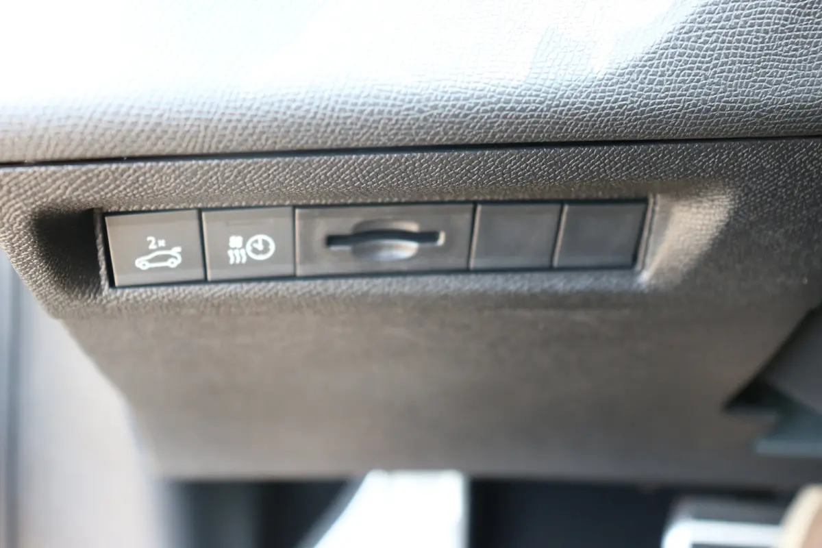 GT Avantage 58 kWh | Camera | Winterpakket | Navi | Warmtepomp | Leder/alcantara | Keyless |