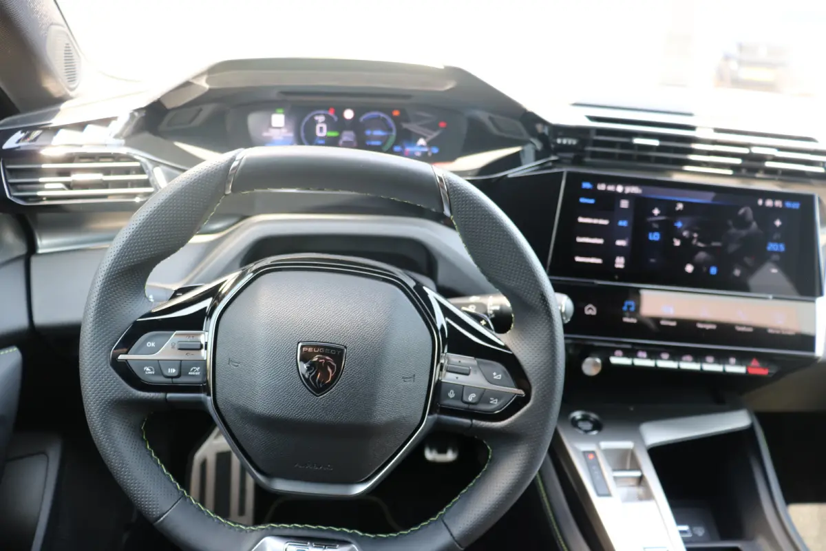 GT Avantage 58 kWh | Camera | Winterpakket | Navi | Warmtepomp | Leder/alcantara | Keyless |