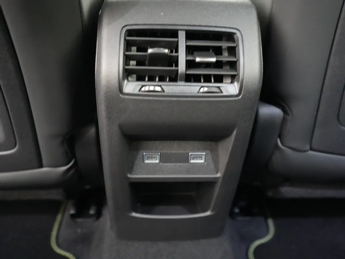 GT Avantage 58 kWh | Camera | Winterpakket | Navi | Warmtepomp | Leder/alcantara | Keyless |
