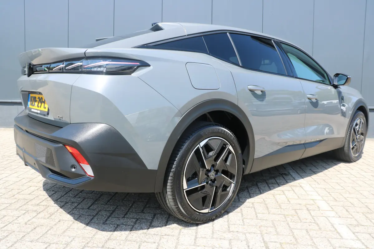 GT Avantage 58 kWh | Camera | Winterpakket | Navi | Warmtepomp | Leder/alcantara | Keyless |